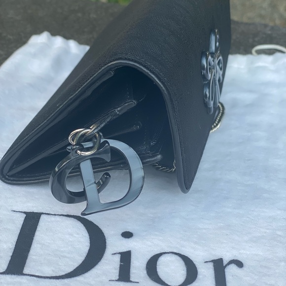 💯% Authentic Christian Dior wallet on Chain - Picture 7 of 16